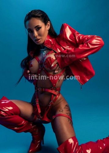 Кира, Г. Вешенская