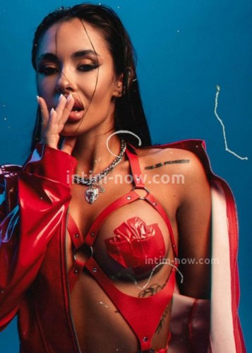 Кира, Г. Вешенская